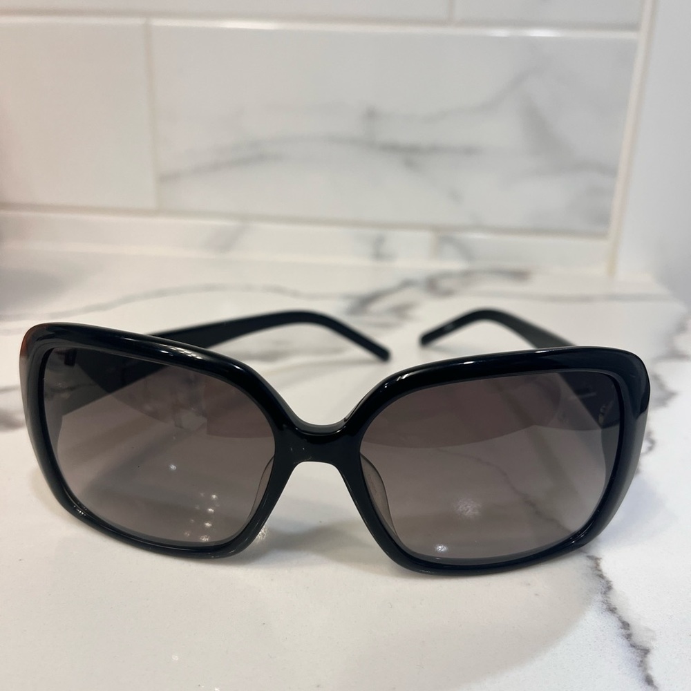 Lacoste L623S 001 Black Grey Sunglasses 56 16 135. Lenses Have‎ minor scratches